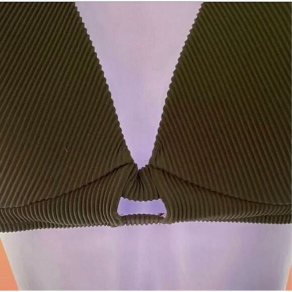 Shade & Shore Olive Green Plunge Ribbed Bikini Top Size 36D - Picture 3 of 7